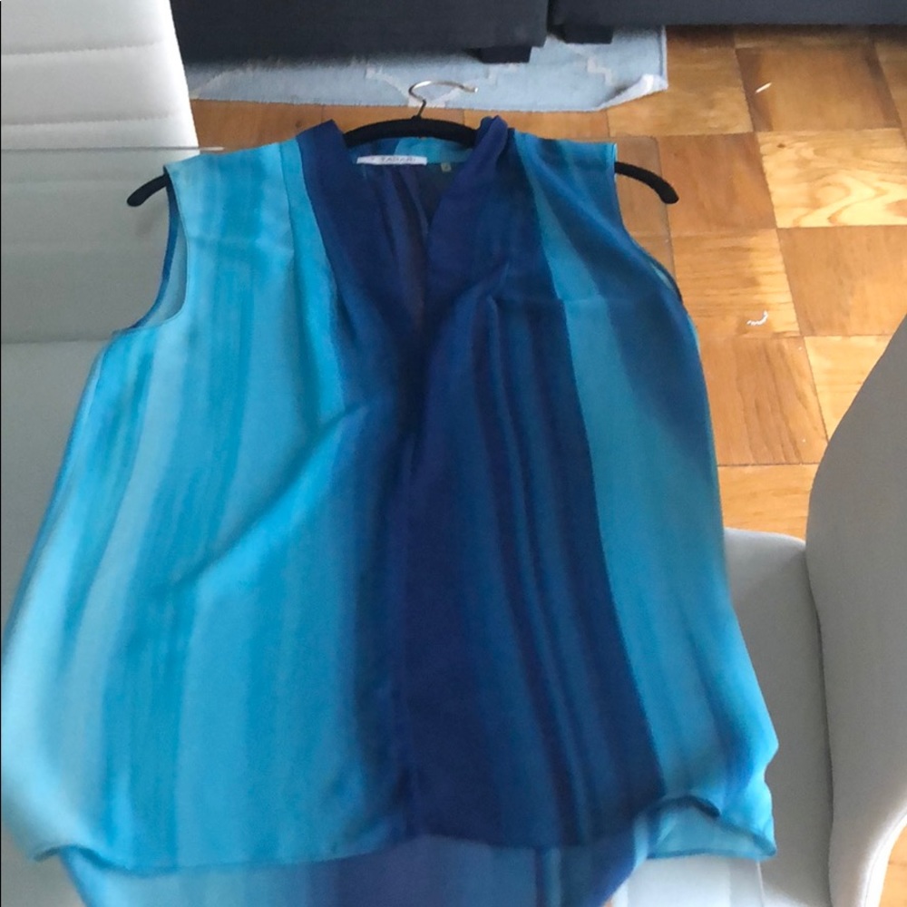 T Tahari Blue Ombré blouse